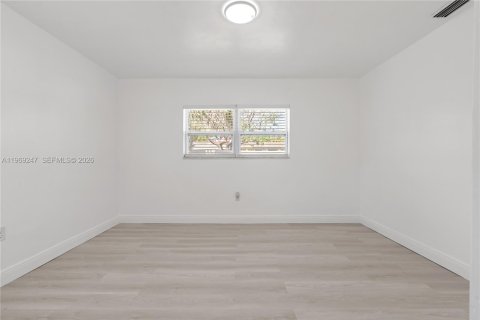 Villa ou maison à vendre à Lauderhill, Floride: 5 chambres № 2030291 - photo 15