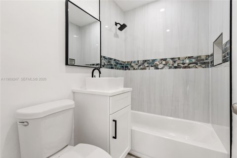 Villa ou maison à vendre à Lauderhill, Floride: 5 chambres № 2030291 - photo 7