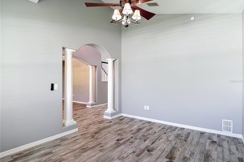 House in Wesley Chapel, Florida 4 bedrooms, 316.89 sq.m. № 2267006 - photo 14