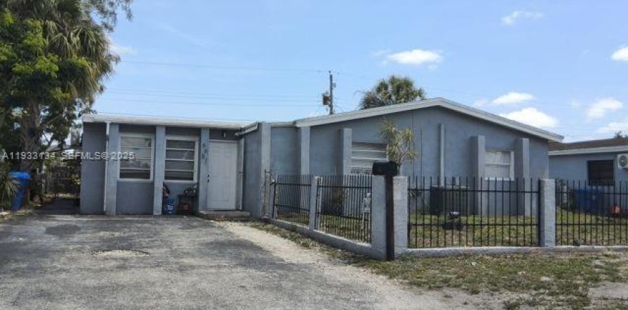 Casa en Hollywood, Florida 4 dormitorios, 169.73 m2 № 1991885