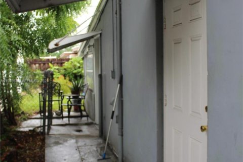 Casa en alquiler en Hollywood, Florida, 4 dormitorios, 169.73 m2 № 1991885 - foto 30