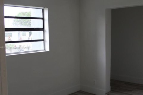 Casa en alquiler en Hollywood, Florida, 4 dormitorios, 169.73 m2 № 1991885 - foto 17