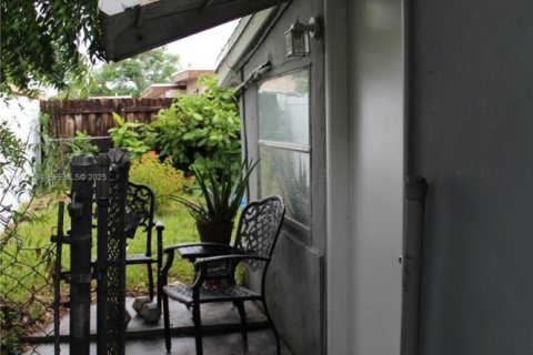 Casa en alquiler en Hollywood, Florida, 4 dormitorios, 169.73 m2 № 1991885 - foto 29