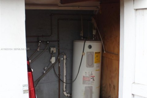 Casa en alquiler en Hollywood, Florida, 4 dormitorios, 169.73 m2 № 1991885 - foto 23