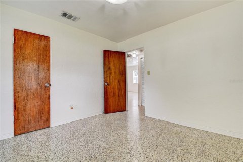 Купить виллу или дом в Сент-Питерсберг, Флорида 3 комнаты, 97.55м2, № 2143949 - фото 19