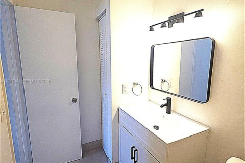 Снять в аренду кондоминиум в Майами, Флорида 2 спальни, 72.84м2, № 2004037 - фото 13