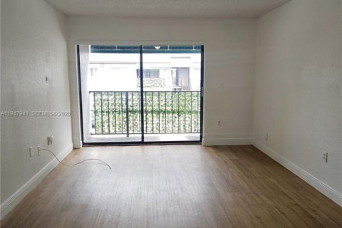 Снять в аренду кондоминиум в Майами, Флорида 2 спальни, 72.84м2, № 2004037 - фото 3