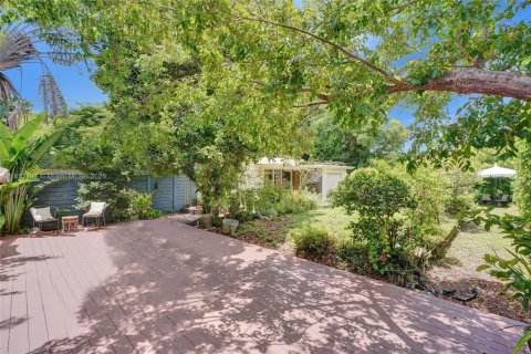 House in Miami, Florida 2 bedrooms, 142.33 sq.m. № 1872598 - photo 9