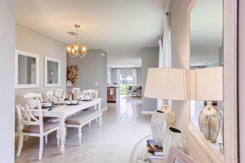 House in Poinciana, Florida 3 bedrooms, 139.73 sq.m. № 1687226 - photo 4