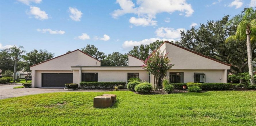 Townhouse in Plant City, Florida 3 bedrooms, 143.26 sq.m. № 2208708