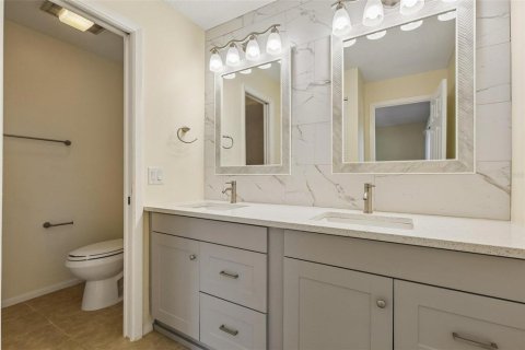 Townhouse in Plant City, Florida 3 bedrooms, 143.26 sq.m. № 2208708 - photo 15