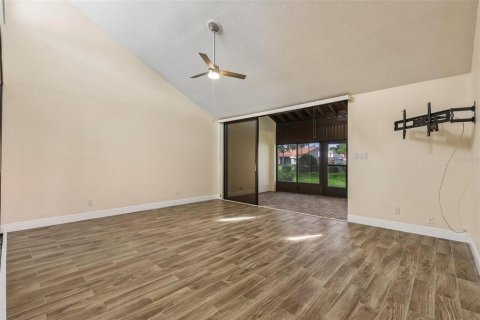 Townhouse in Plant City, Florida 3 bedrooms, 143.26 sq.m. № 2208708 - photo 8