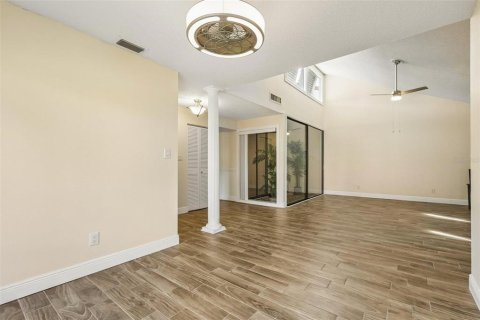 Townhouse in Plant City, Florida 3 bedrooms, 143.26 sq.m. № 2208708 - photo 12