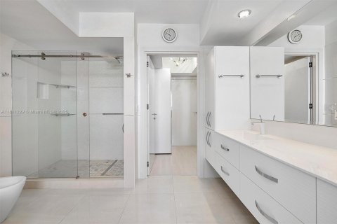 Condominio en venta en Sunny Isles Beach, Florida, 2 dormitorios, 147.06 m2 № 1869952 - foto 14
