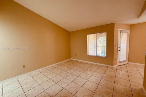 Copropriété à louer à Oakland Park, Floride: 1 chambre, 77.48 m2 № 2089644 - photo 9