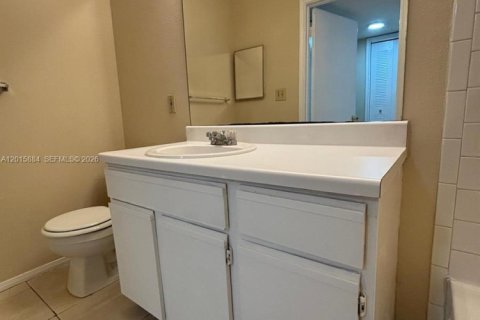 Copropriété à louer à Oakland Park, Floride: 1 chambre, 77.48 m2 № 2089644 - photo 10