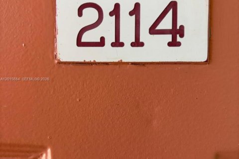 Copropriété à louer à Oakland Park, Floride: 1 chambre, 77.48 m2 № 2089644 - photo 2