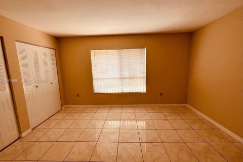 Copropriété à louer à Oakland Park, Floride: 1 chambre, 77.48 m2 № 2089644 - photo 6