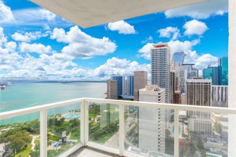 Condominio en alquiler en Miami, Florida, 2 dormitorios, 126.63 m2 № 1973793 - foto 2
