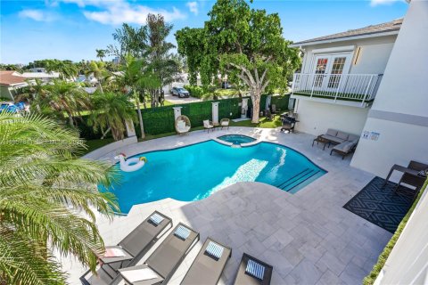 Casa en venta en Pompano Beach, Florida, 6 dormitorios, 451.97 m2 № 2011349 - foto 2