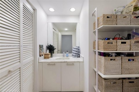 Купить кондоминиум в Майами, Флорида 2 спальни, 119.75м2, № 2054819 - фото 5