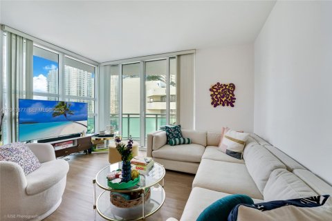 Купить кондоминиум в Майами, Флорида 2 спальни, 119.75м2, № 2054819 - фото 9