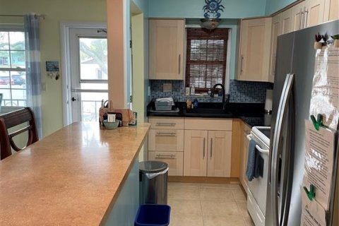 Condominio en alquiler en Largo, Florida, 2 dormitorios, 84.54 m2 № 1166830 - foto 9