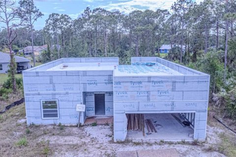 House in Palm Bay, Florida 4 bedrooms, 153.29 sq.m. № 1631004 - photo 6