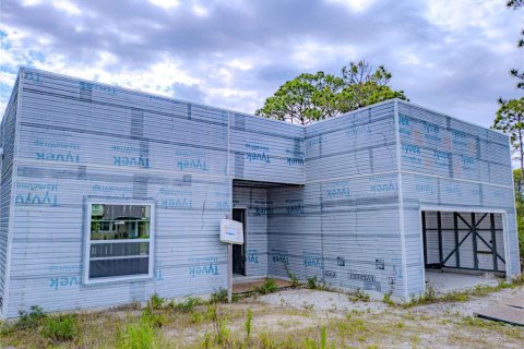 House in Palm Bay, Florida 4 bedrooms, 153.29 sq.m. № 1631004 - photo 1