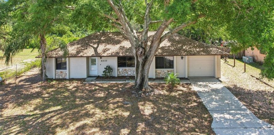 House in PORT ST. JOHN in Cocoa, Florida 3 bedrooms, 128.02 sq.m. № 1627046