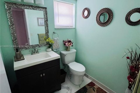 Condominio en venta en Hallandale Beach, Florida, 1 dormitorio, 78.69 m2 № 1933458 - foto 5