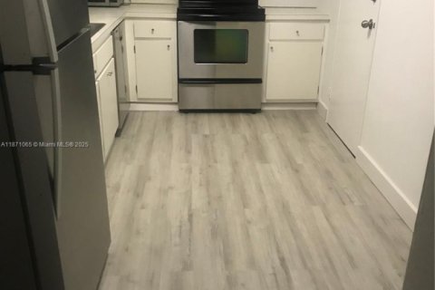 Copropriété à louer à Bal Harbour, Floride: 1 chambre, 94.67 m2 № 1895625 - photo 2