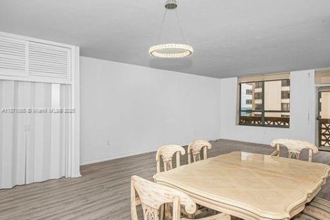 Copropriété à louer à Bal Harbour, Floride: 1 chambre, 94.67 m2 № 1895625 - photo 4