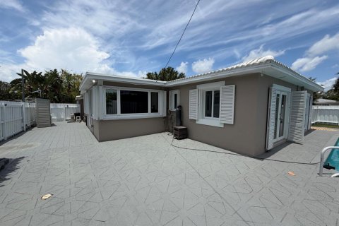House in Delray Beach, Florida 4 bedrooms, 180.97 sq.m. № 2147172 - photo 26