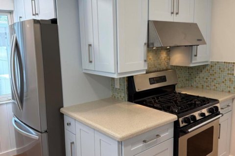 House in Delray Beach, Florida 4 bedrooms, 180.97 sq.m. № 2147172 - photo 9
