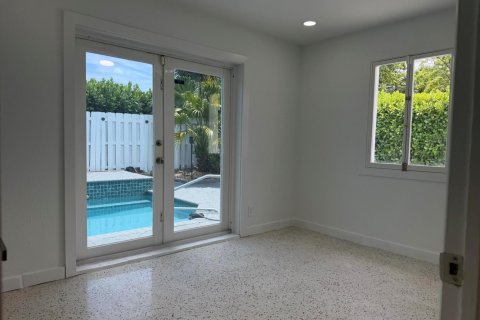 House in Delray Beach, Florida 4 bedrooms, 180.97 sq.m. № 2147172 - photo 19