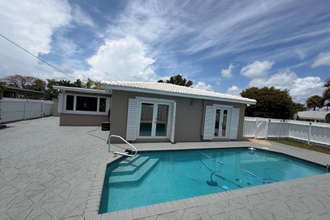 House in Delray Beach, Florida 4 bedrooms, 180.97 sq.m. № 2147172 - photo 25
