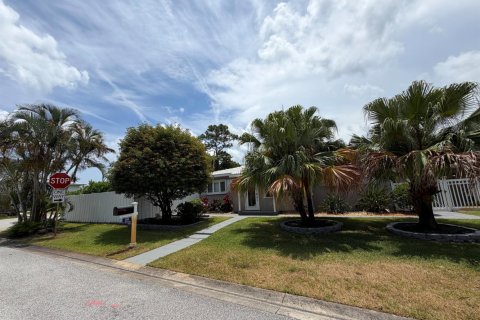 House in Delray Beach, Florida 4 bedrooms, 180.97 sq.m. № 2147172 - photo 5