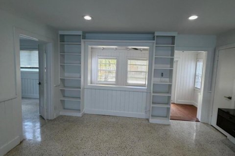 House in Delray Beach, Florida 4 bedrooms, 180.97 sq.m. № 2147172 - photo 15
