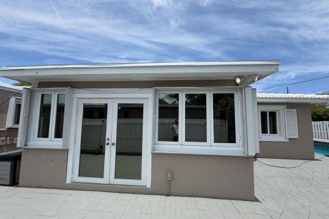 House in Delray Beach, Florida 4 bedrooms, 180.97 sq.m. № 2147172 - photo 27