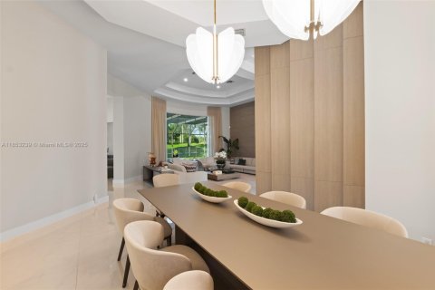 House in Weston, Florida 5 bedrooms, 511.61 sq.m. № 1889639 - photo 30
