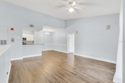 Condo in Orlando, Florida, 3 bedrooms  № 1873032 - photo 22