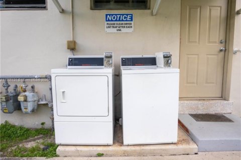 Снять в аренду квартиру в Майами-Бич, Флорида 1 спальня, 60.39м2, № 1956588 - фото 13