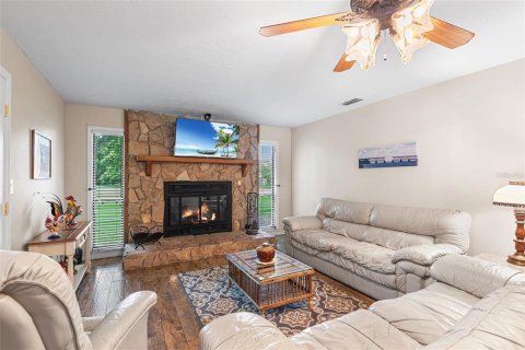 House in Auburndale, Florida 3 bedrooms, 168.99 sq.m. № 1900897 - photo 4