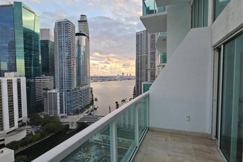 Condominio en alquiler en Miami, Florida, 2 dormitorios, 117.71 m2 № 1993910 - foto 16