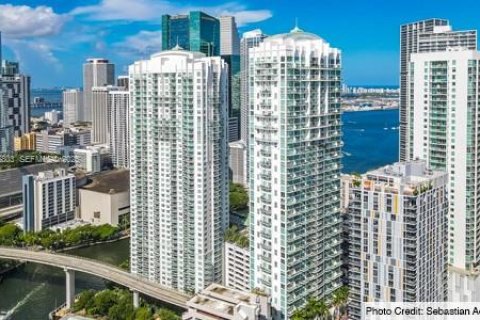 Condominio en alquiler en Miami, Florida, 2 dormitorios, 117.71 m2 № 1993910 - foto 4