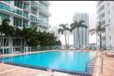 Condominio en alquiler en Miami, Florida, 2 dormitorios, 117.71 m2 № 1993910 - foto 6