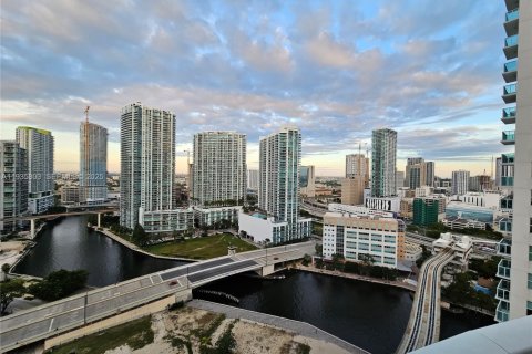 Condominio en alquiler en Miami, Florida, 2 dormitorios, 117.71 m2 № 1993910 - foto 18