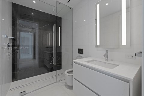 Condo in Miami, Florida, 3 bedrooms  № 1775129 - photo 27