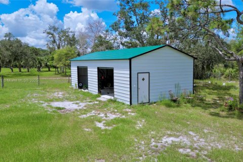 House in Okeechobee, Florida 2 bedrooms № 1888364 - photo 5